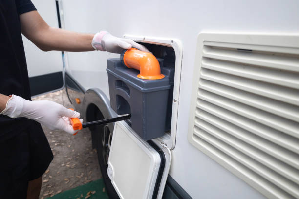 Best Porta potty rental near me  in Ipswich, SD