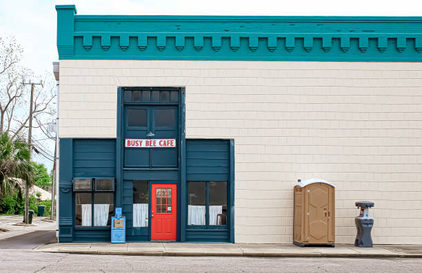 Best Porta potty delivery and setup  in Ipswich, SD